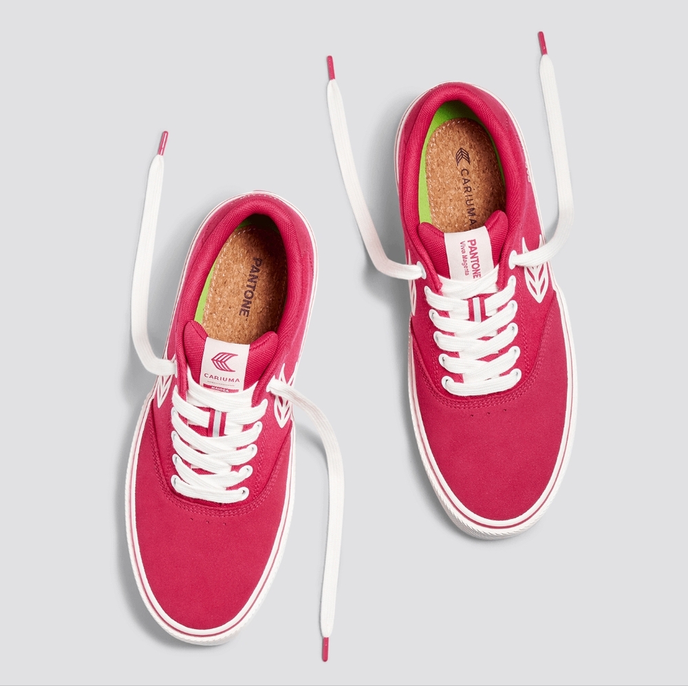 Cariuma Naioca Pantone Viva Magenta W7